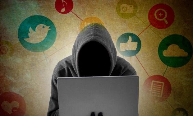 How to Safeguard Your Kids Against Online Predators How to Safeguard Your Kids Against Online Predators